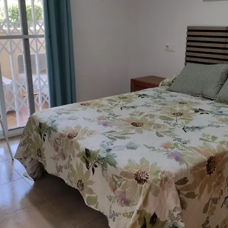 Con Piscina Y Cerca De La Playa Lägenhet